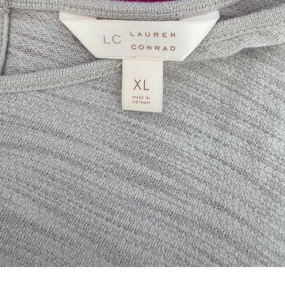 LC Lauren Conrad Woens XL Gray Tunic Top Polyester Rayon Lace Hem Bell Sleeve - Picture 3 of 10